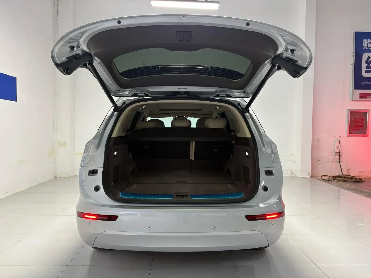 2024 AITO AITO M7 1.5T 152HP L4 REEV 40KWH,autocango,china used car exporter,china ev exporter,chinese used car exporter,chinese used ev exporter