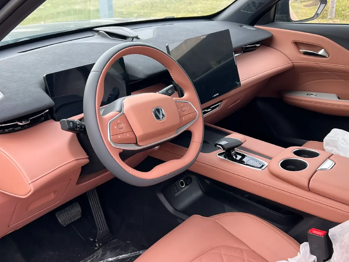 2024 ChangAn UNI-Z 1.5L 98HP L4 E-CVT PHEV 18.4KWH,autocango,china used car exporter,china ev exporter,chinese used car exporter,chinese used ev exporter