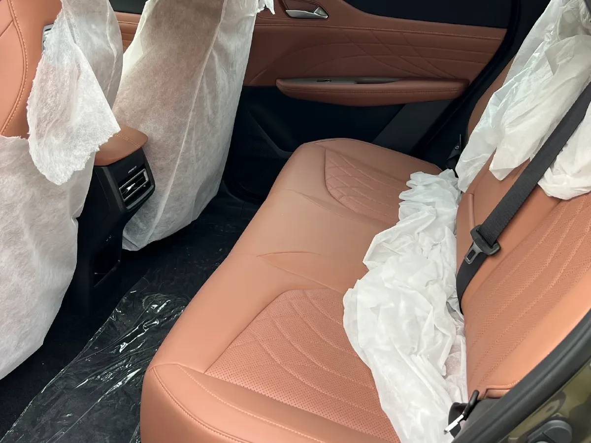 2024 ChangAn UNI-Z 1.5L 98HP L4 E-CVT PHEV 18.4KWH,autocango,china used car exporter,china ev exporter,chinese used car exporter,chinese used ev exporter