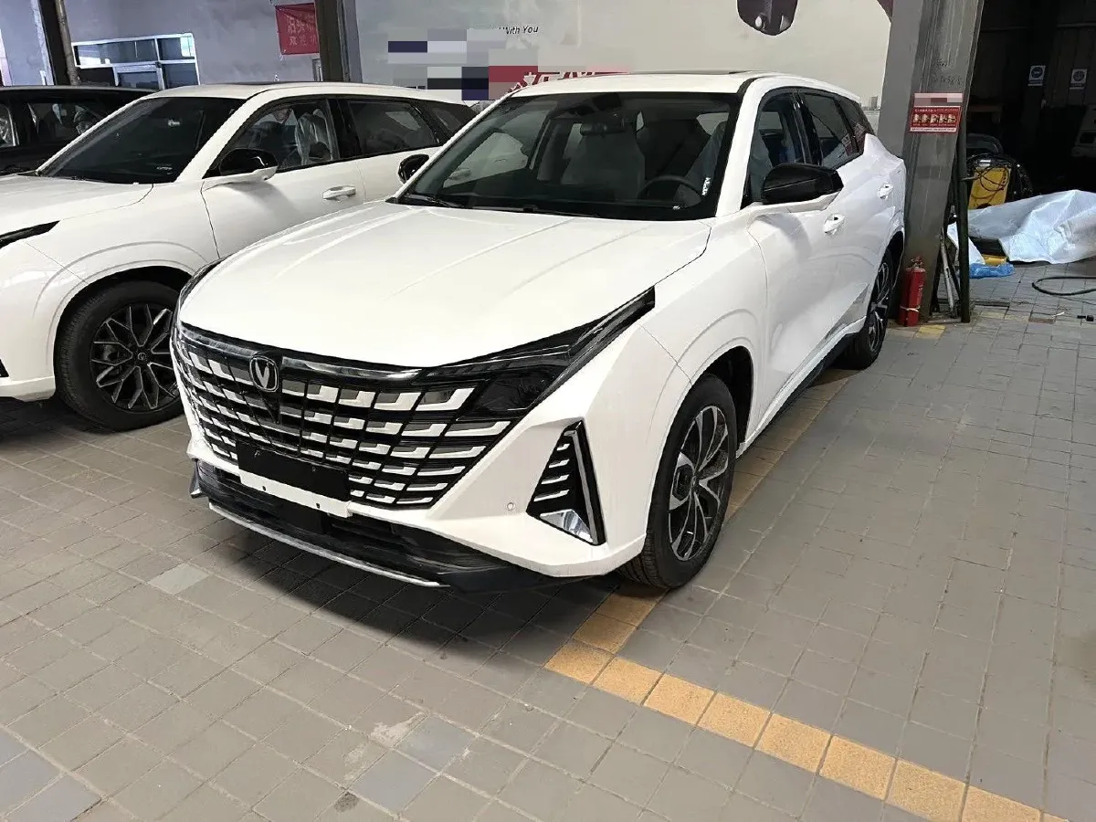 2024 ChangAn UNI-Z 1.5L 98HP L4 E-CVT PHEV 18.4KWH,autocango,china used car exporter,china ev exporter,chinese used car exporter,chinese used ev exporter