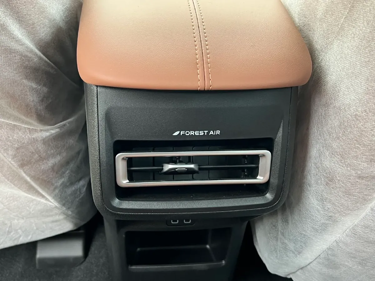 2024 ChangAn UNI-Z 1.5L 98HP L4 E-CVT PHEV 18.4KWH,autocango,china used car exporter,china ev exporter,chinese used car exporter,chinese used ev exporter