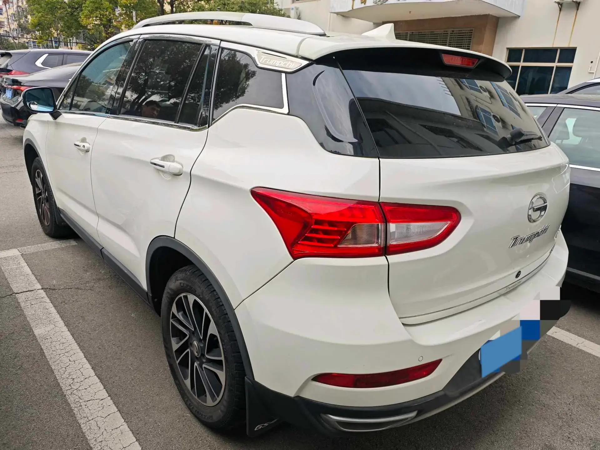 2017 GAC TRUMPCHI thumbnail 4