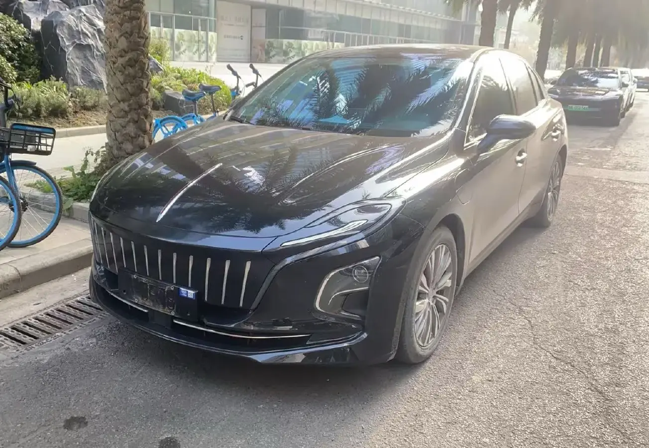 2023 HongQi E-QM5 BEV 82KWH