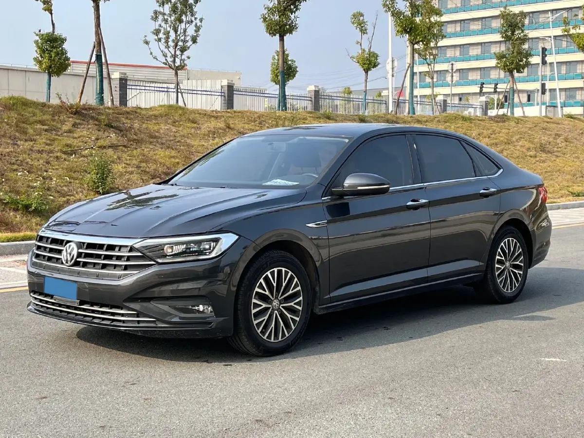 2021 Volkswagen Sagitar 1.4T 150HP L4 7DCT