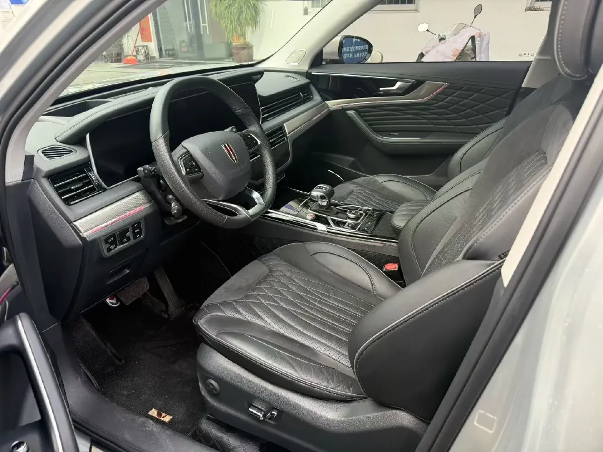 2022 HongQi HS5 2.0T 224HP L4 6AT,autocango,china used car exporter,china ev exporter,chinese used car exporter,chinese used ev exporter