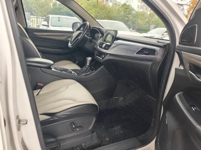 2019 BaoJun 730 1.5T 151HP L4 CVT,autocango,china used car exporter,china ev exporter,chinese used car exporter,chinese used ev exporter