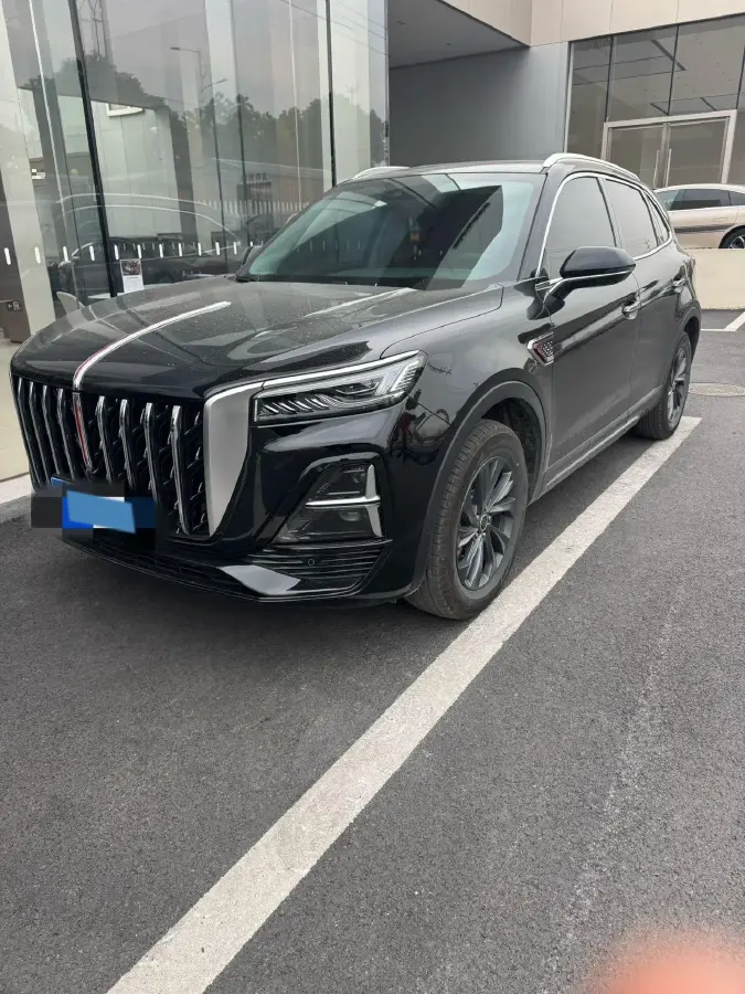 2026 HongQi HS5 2.0T 252HP L4 8AT