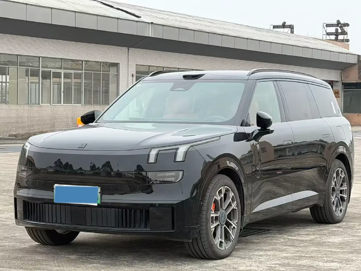 2025 LYNK&CO 900 1.5T 190HP L4 3DHT PHEV 43.3KWH