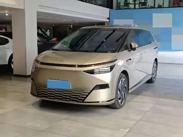 2024 Xpeng X9 BEV 101.5KWH