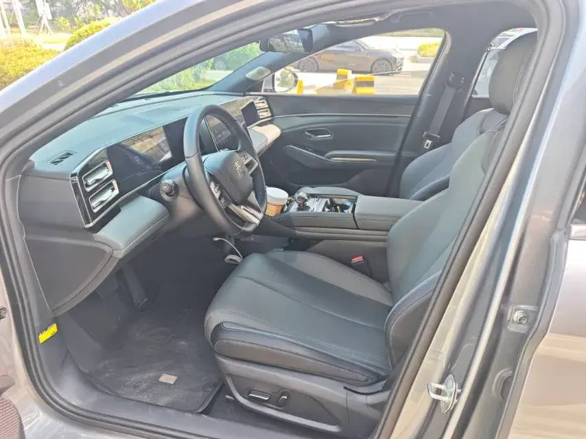 2024 BYD QINL thumbnail 3