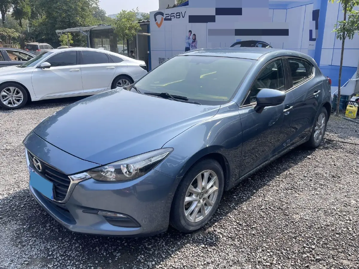 2017 Mazda 3 Axela 1.5L 117HP L4 6AT