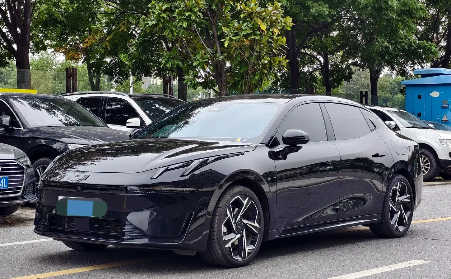 2024 LYNK&CO 07 EM-P 1.5T 163HP L4 3DHT PHEV 18.99KWH