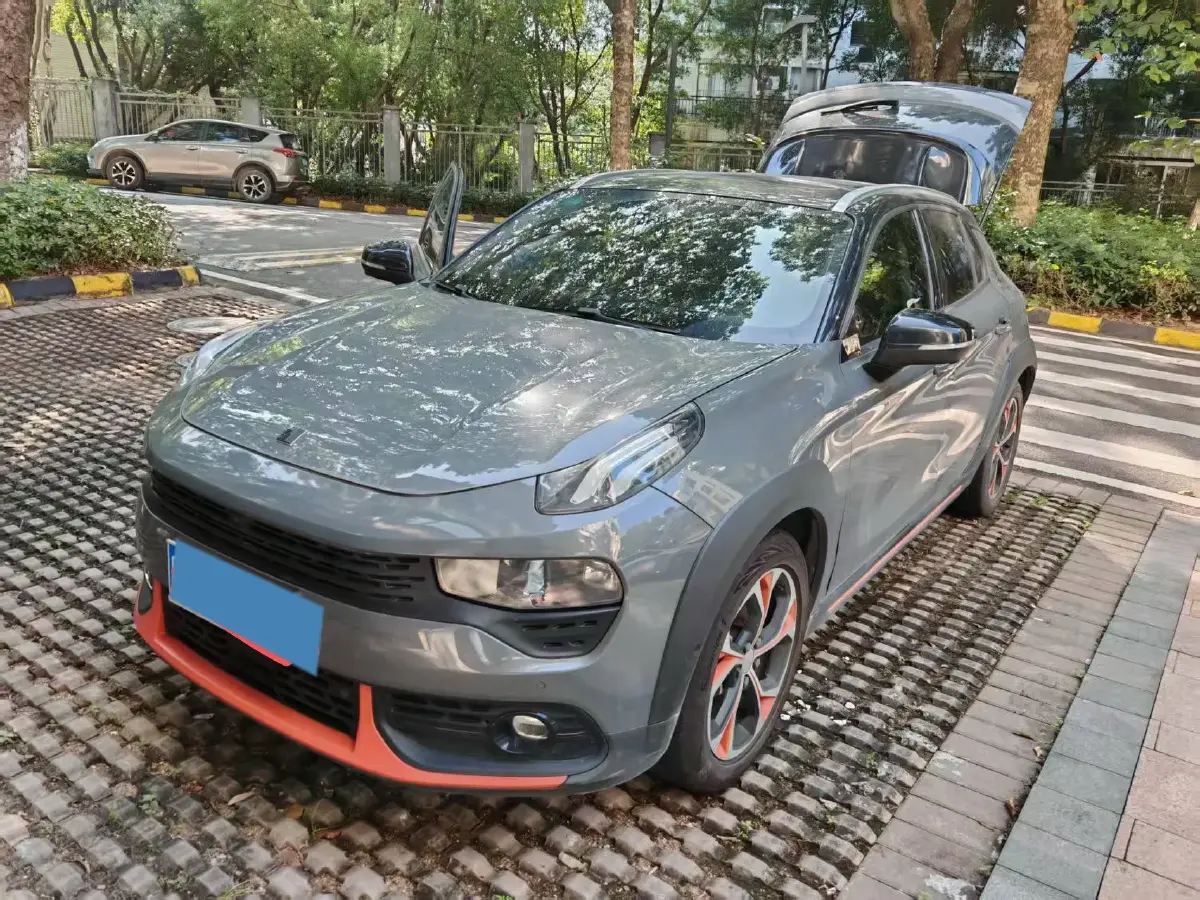 2018 Toyota C-HR 2.0L 171HP L4 CVT