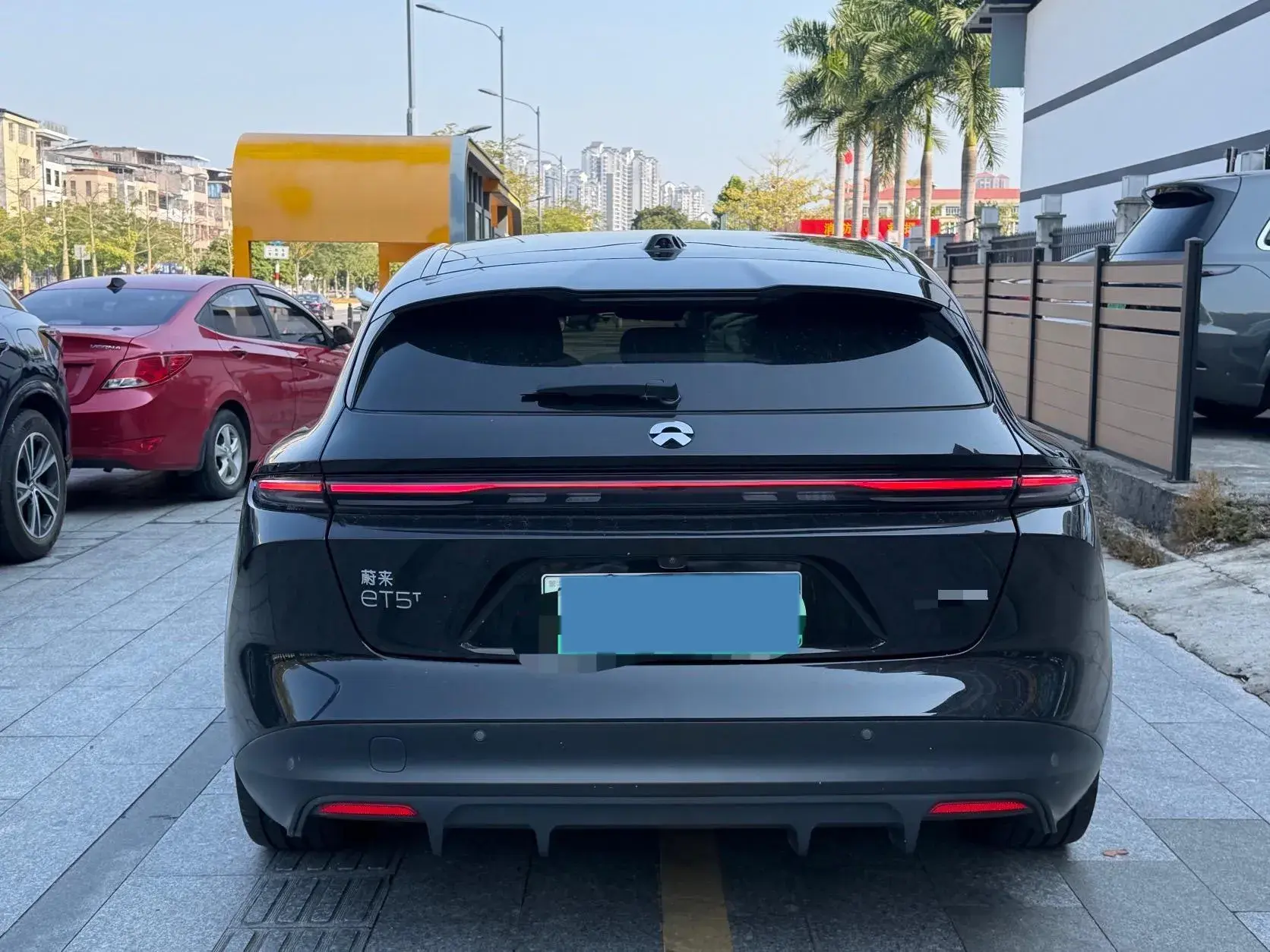 2023 NIO ET5T thumbnail 4