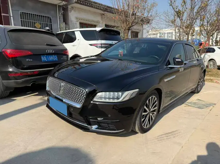 2018 Lincoln Continental 2.0T 261HP L4 6AT