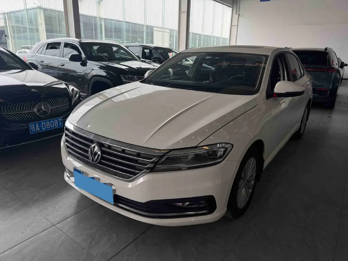 2019 Volkswagen Sagitar 1.2T 116HP L4 7DCT