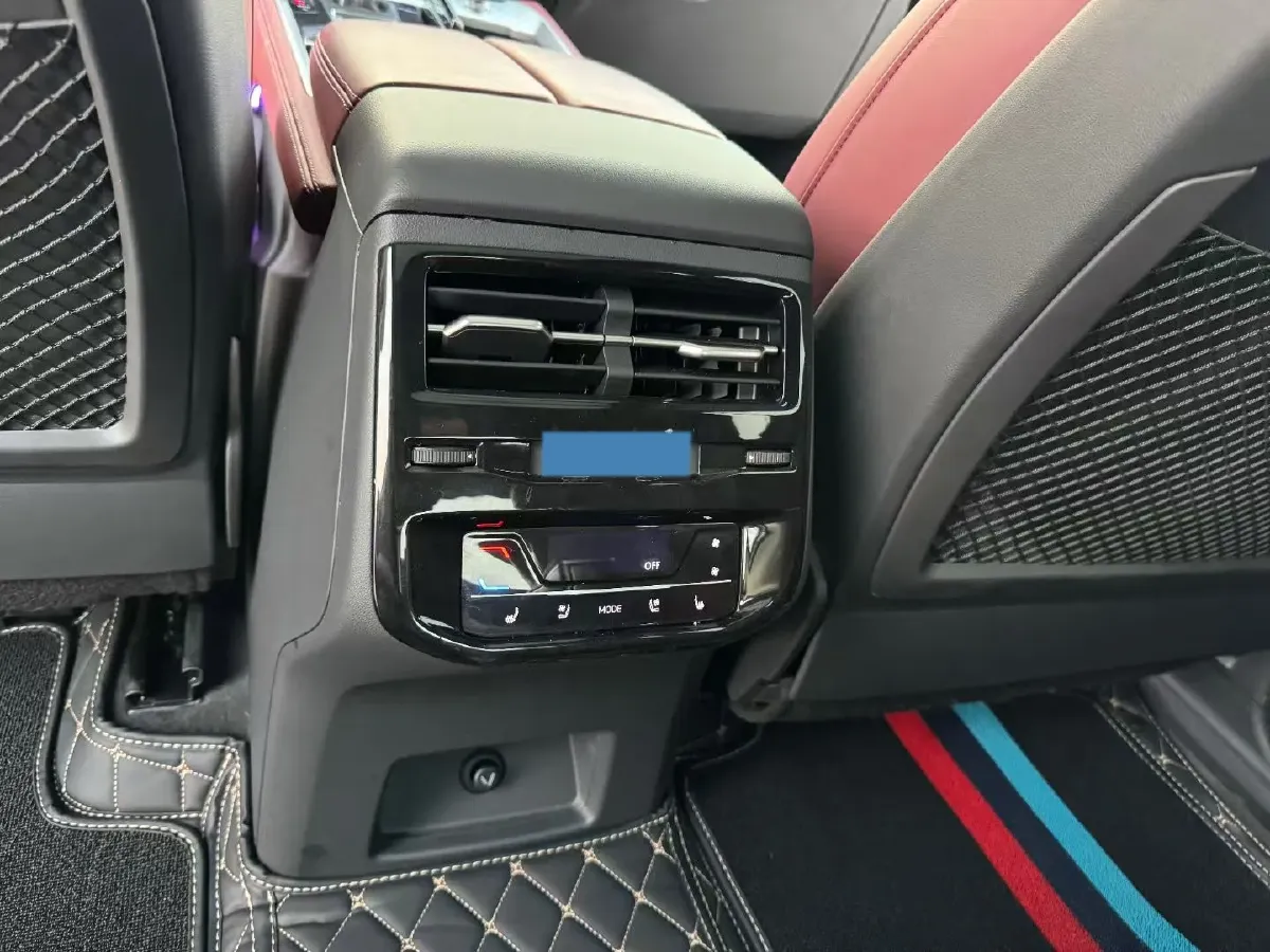 2024 Audi Q6 2.0T 265HP L4 7DCT,autocango,china used car exporter,china ev exporter,chinese used car exporter,chinese used ev exporter