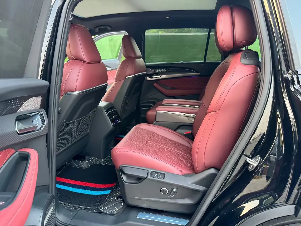 2024 Audi Q6 2.0T 265HP L4 7DCT,autocango,china used car exporter,china ev exporter,chinese used car exporter,chinese used ev exporter