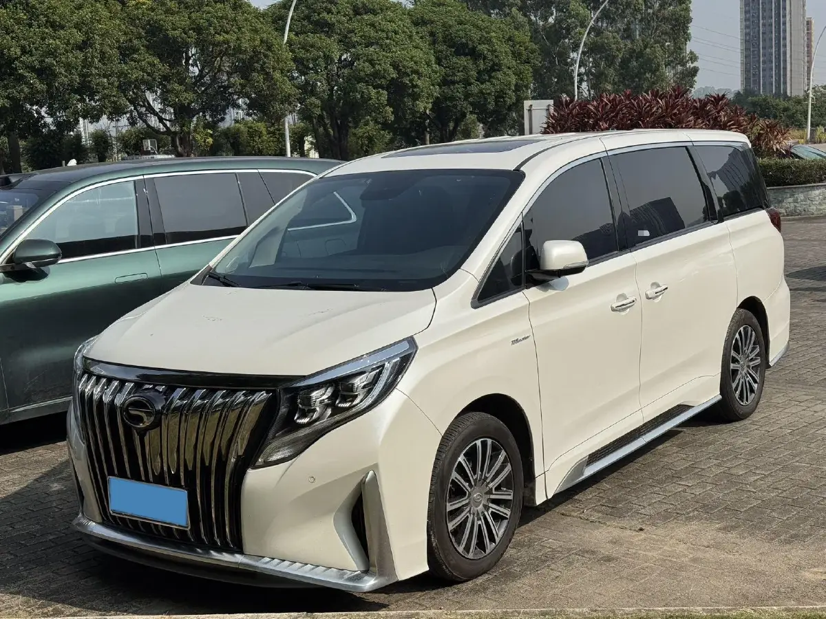 2021 GAC Trumpchi M8 2.0T 252HP L4 8AT