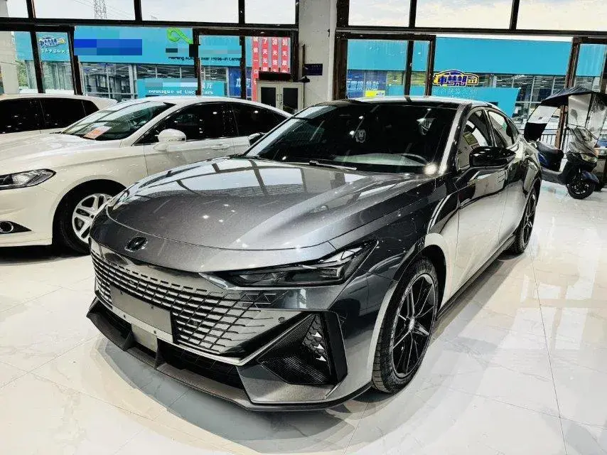 2023 ChangAn UNI-V 1.5T 188HP L4 7DCT