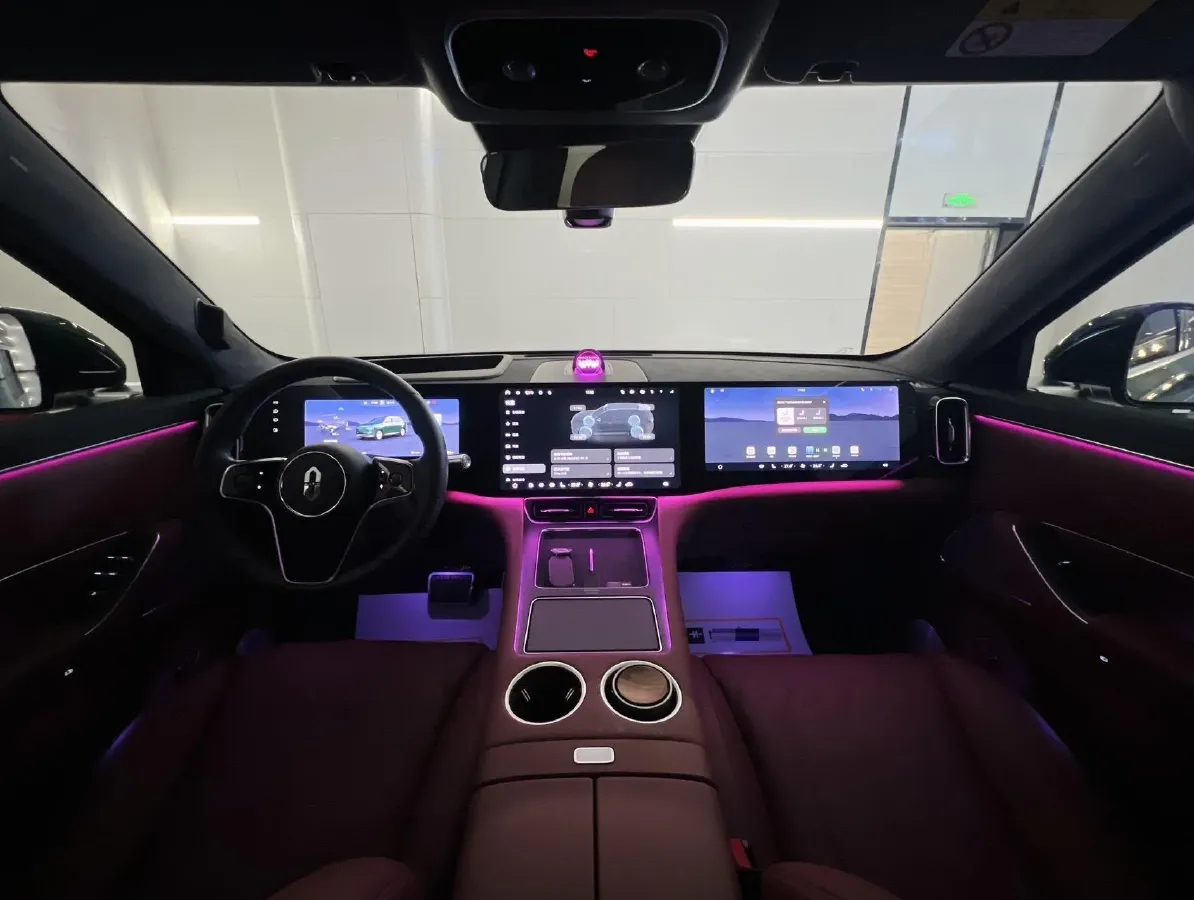 2025 AITO AITO M8 REEV 160HP REEV 53.4KWH,autocango,china used car exporter,china ev exporter,chinese used car exporter,chinese used ev exporter