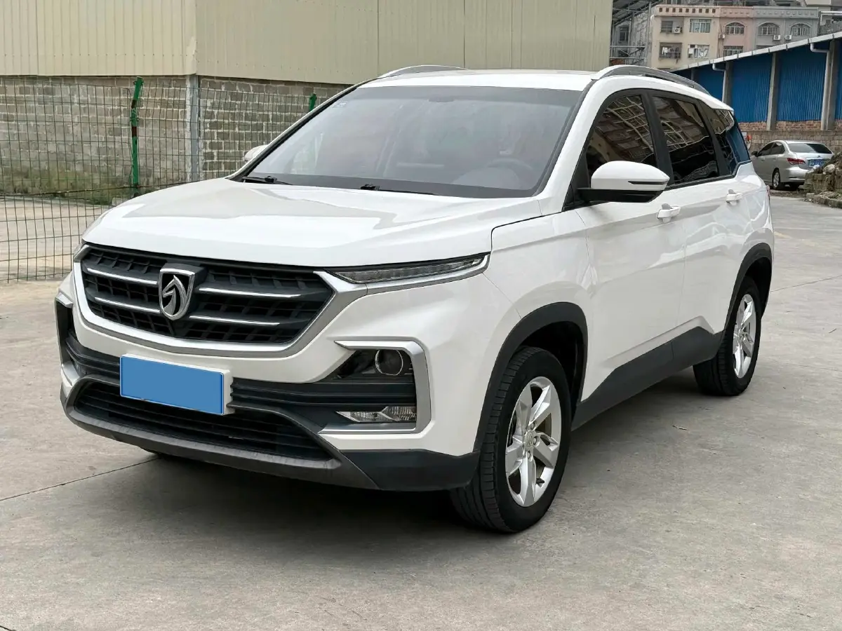 2018 BaoJun 530 1.5T 150HP L4 6MT