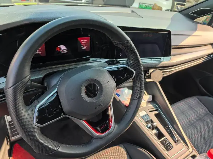 2023 VOLKSWAGEN GOLFGTI thumbnail 3