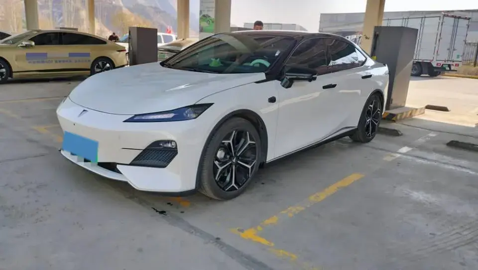 2023 Deepal SL03 1.5L 95HP L4 REEV 28.39KWH