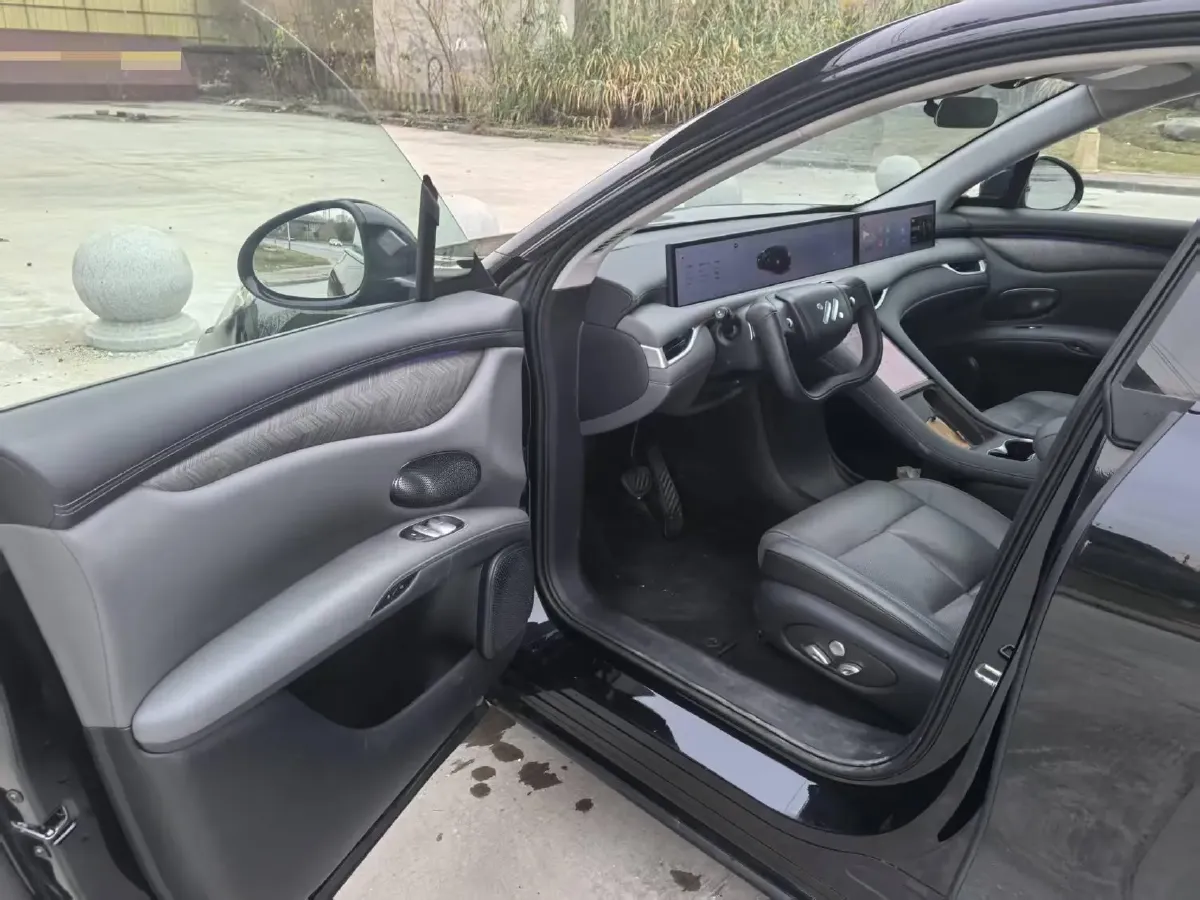 2025 IM LS6 BEV 100KWH,autocango,china used car exporter,china ev exporter,chinese used car exporter,chinese used ev exporter