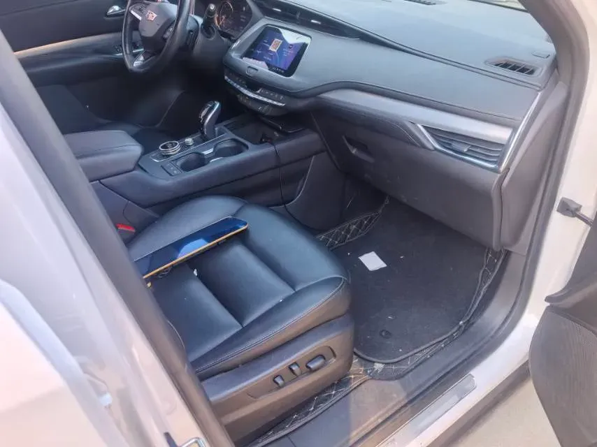 2020 Cadillac XT4 2.0T 237HP L4 9AT,autocango,china used car exporter,china ev exporter,chinese used car exporter,chinese used ev exporter