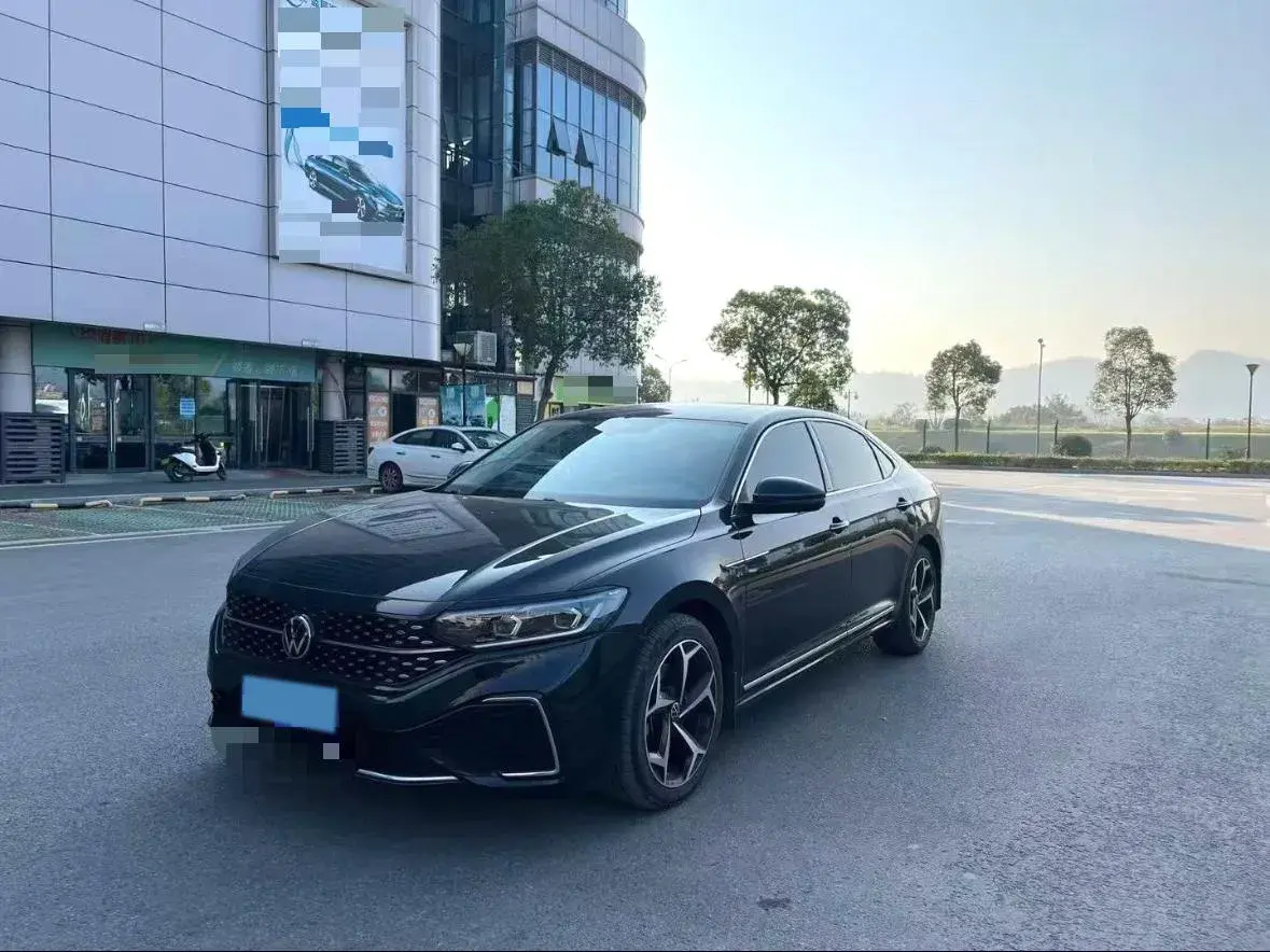 2023 Volkswagen Passat 2.0T 186HP L4 7DCT