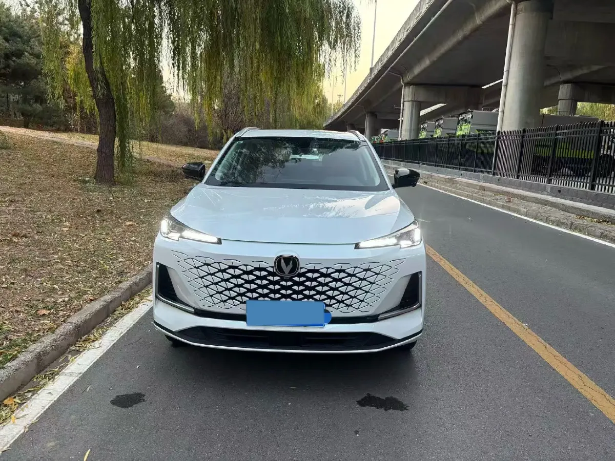 2024 ChangAn CS55 Plus 1.5T 188HP L4 7DCT,autocango,china used car exporter,china ev exporter,chinese used car exporter,chinese used ev exporter