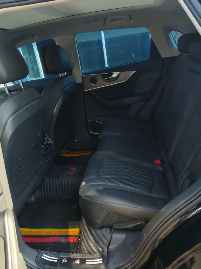 2023 HongQi HS5 2.0T 252HP L4 8AT,autocango,china used car exporter,china ev exporter,chinese used car exporter,chinese used ev exporter