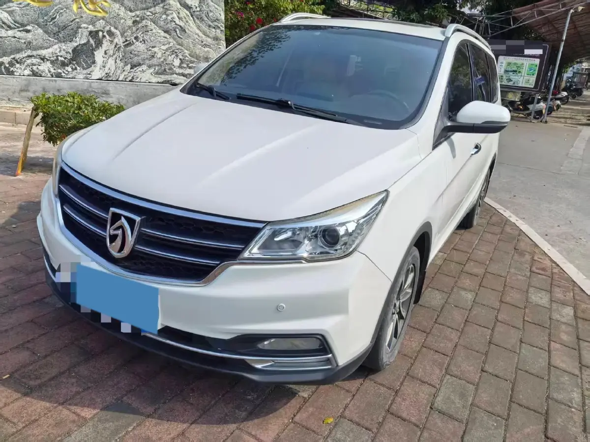 2017 BaoJun 730 1.5T 150HP L4 6MT