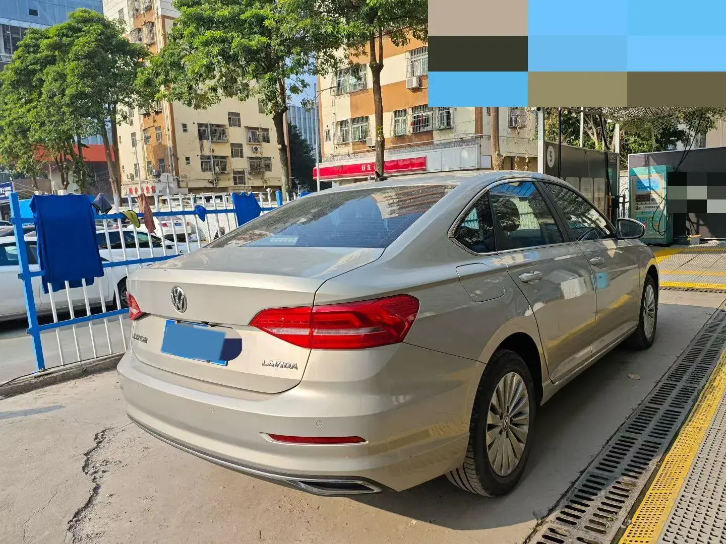 2018 VOLKSWAGEN LAVIDA thumbnail 3