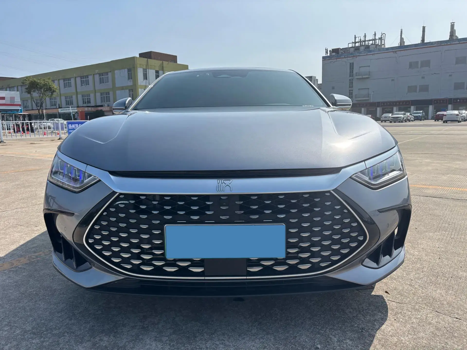 2024 BYD HAN thumbnail 2