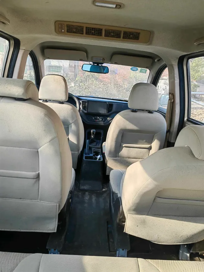 2019 WuLing HongGuang V 1.5L 105HP L4 5MT,autocango,china used car exporter,china ev exporter,chinese used car exporter,chinese used ev exporter