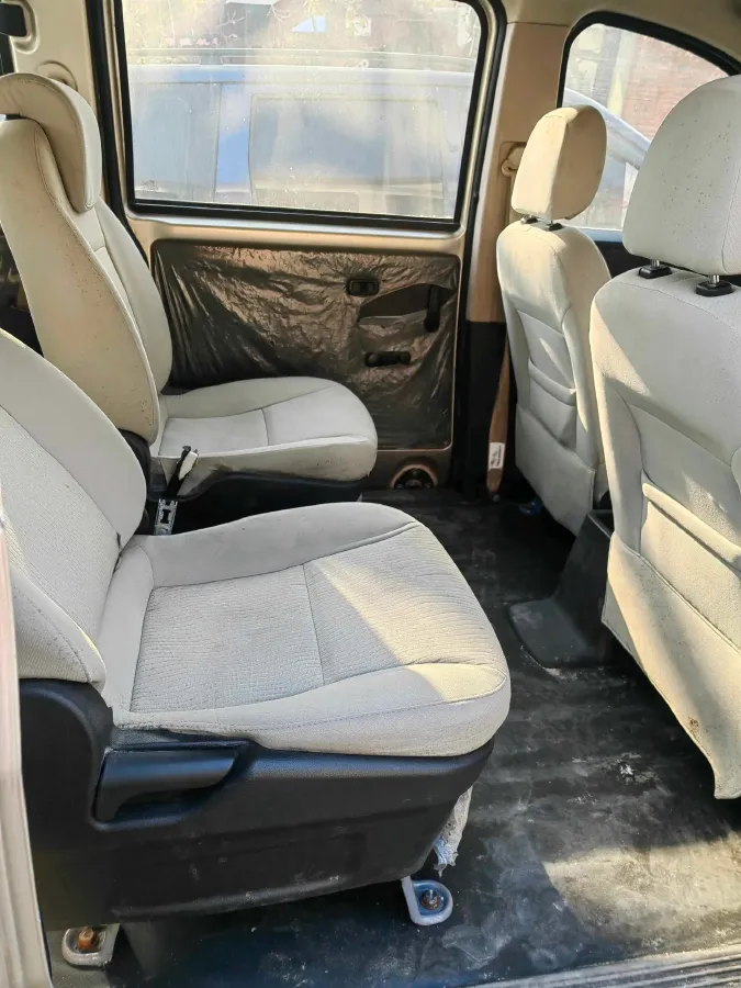 2019 WuLing HongGuang V 1.5L 105HP L4 5MT,autocango,china used car exporter,china ev exporter,chinese used car exporter,chinese used ev exporter
