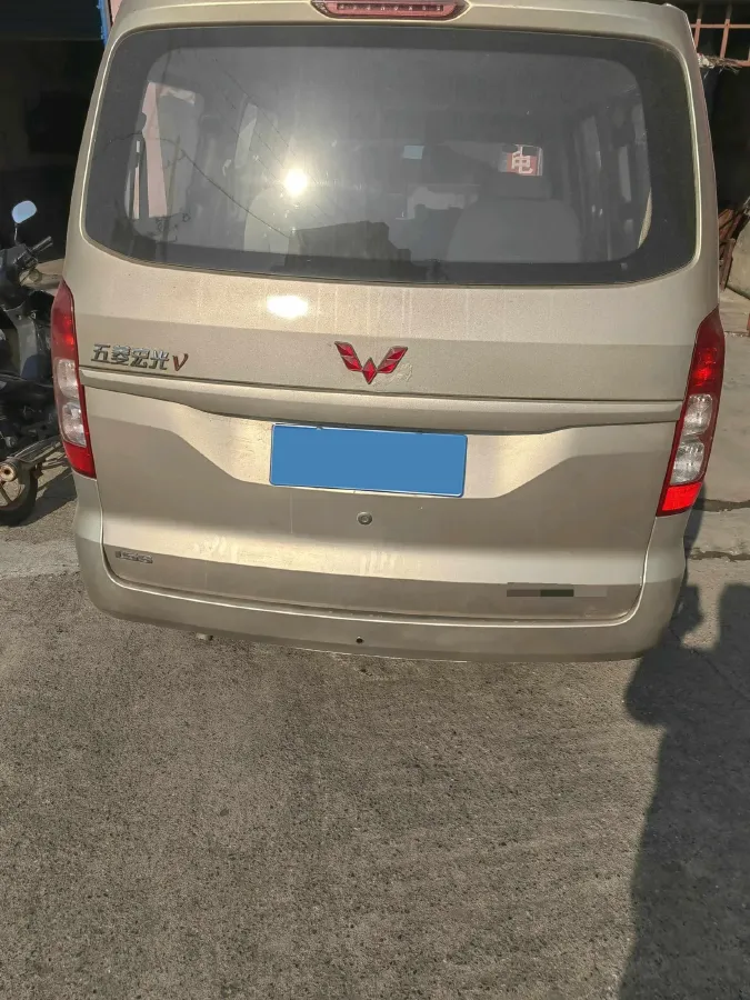 2019 WuLing HongGuang V 1.5L 105HP L4 5MT,autocango,china used car exporter,china ev exporter,chinese used car exporter,chinese used ev exporter