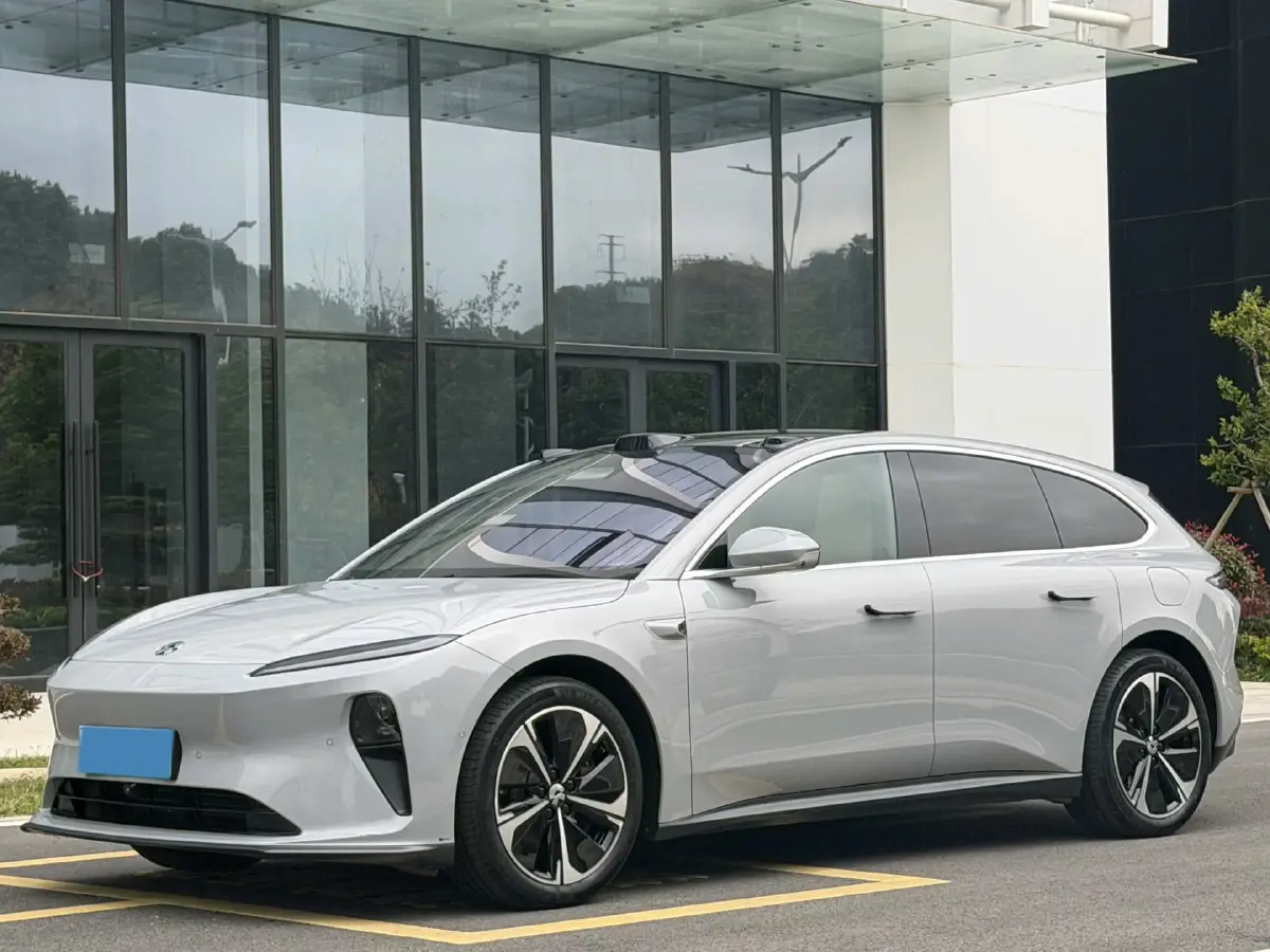 2024 NIO ET5T BEV 75KWH