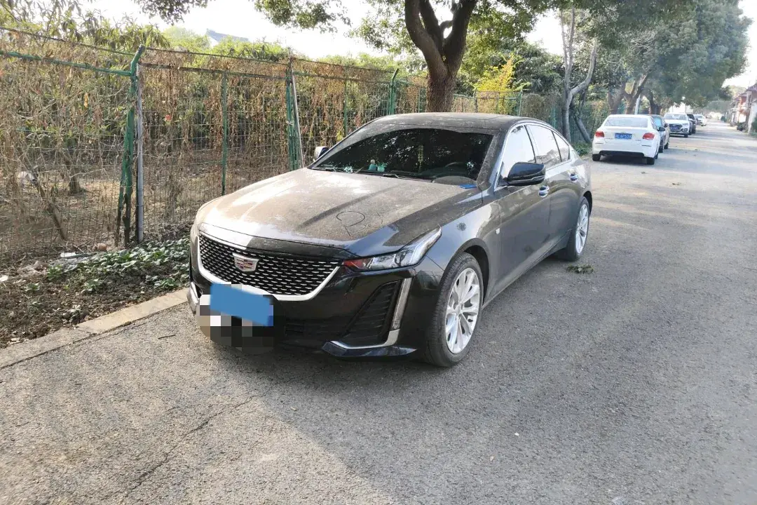 2022 Cadillac CT5 2.0T 237HP L4 10AT