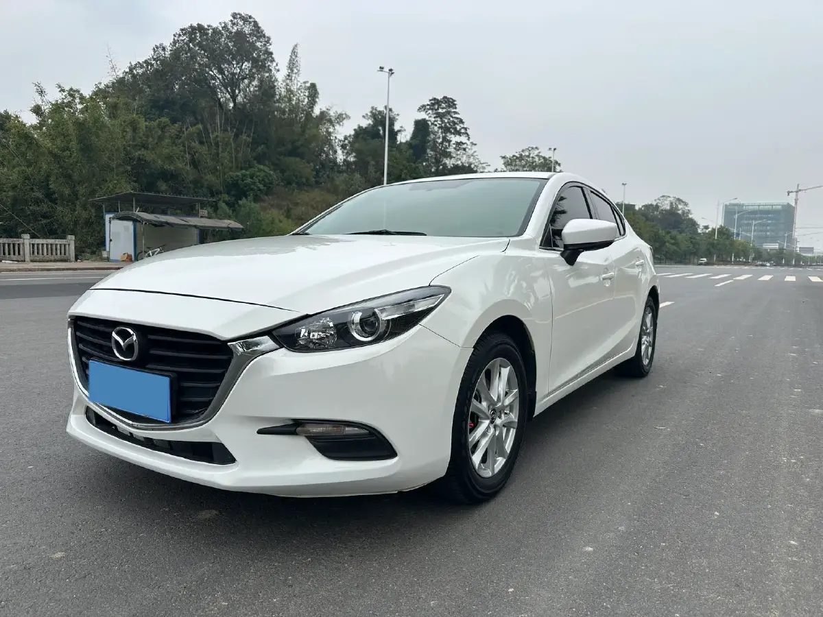 2017 Mazda 3 Axela 1.5L 117HP L4 6AT
