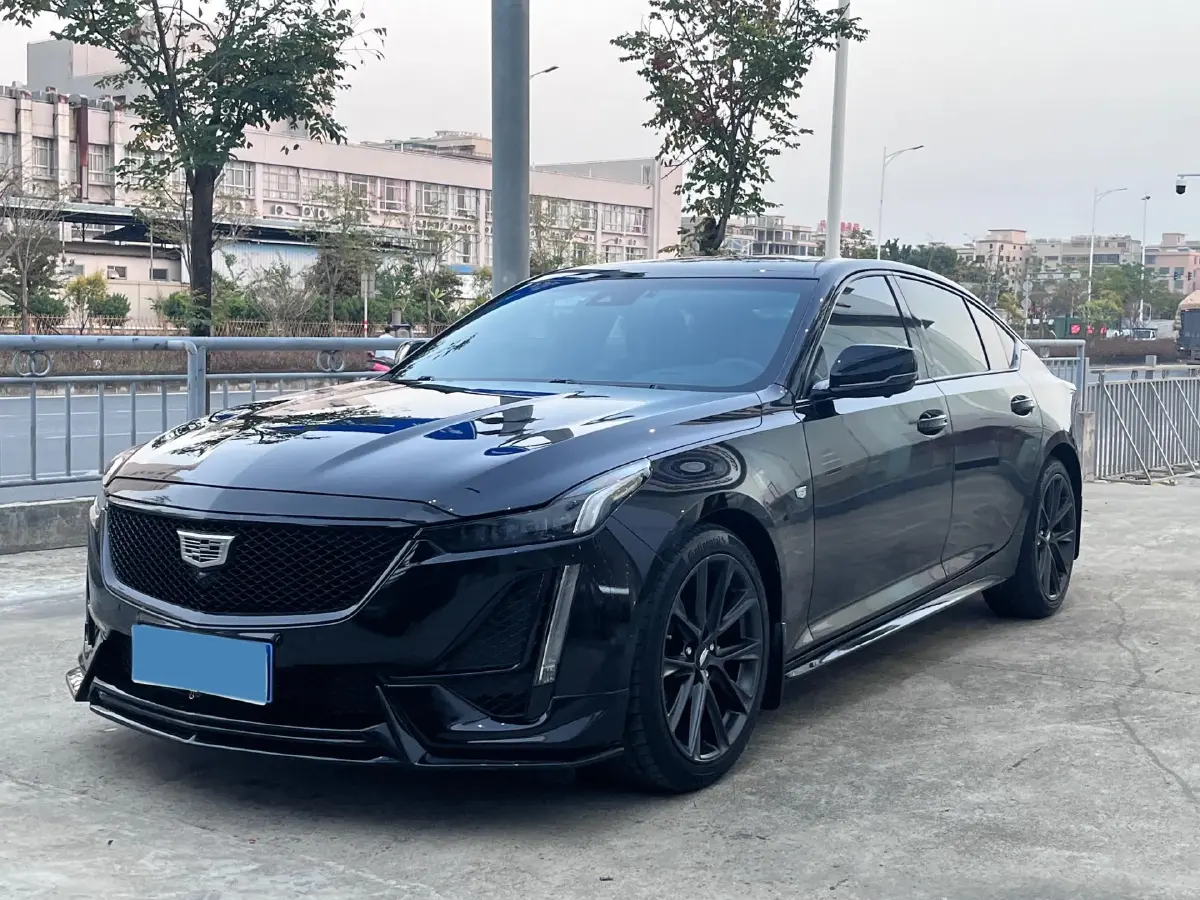 2022 Cadillac CT5 2.0T 237HP L4 10AT