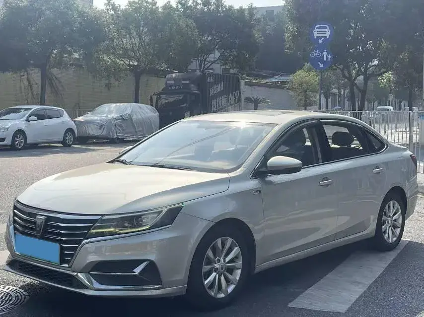 2017 Roewe i6 1.0T 125HP L3 2AT PHEV