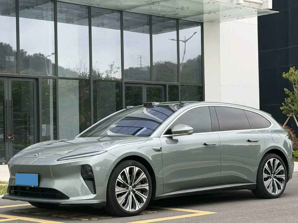2023 NIO ET5T BEV 75KWH