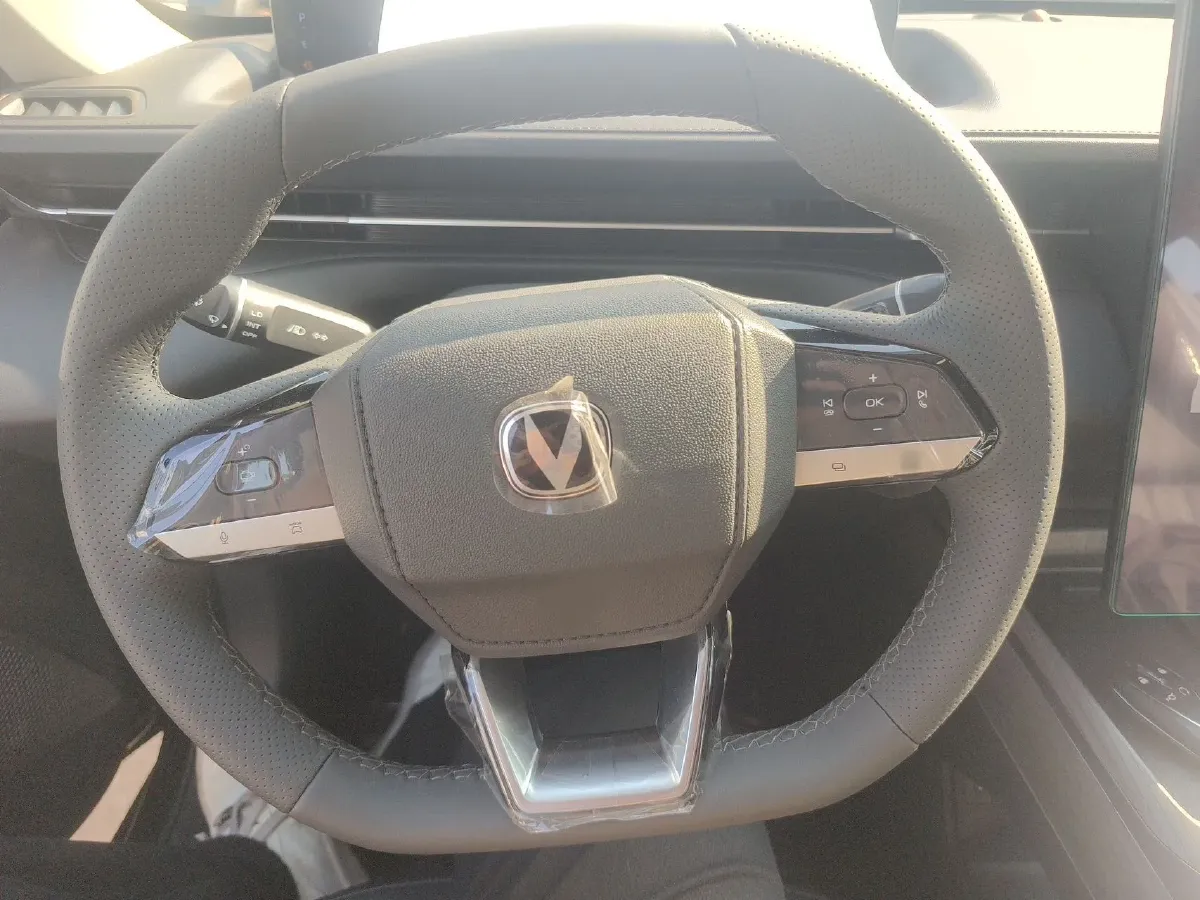 2025 ChangAn EadoPHEV 1.5L 98HP L4 E-CVT PHEV,autocango,china used car exporter,china ev exporter,chinese used car exporter,chinese used ev exporter