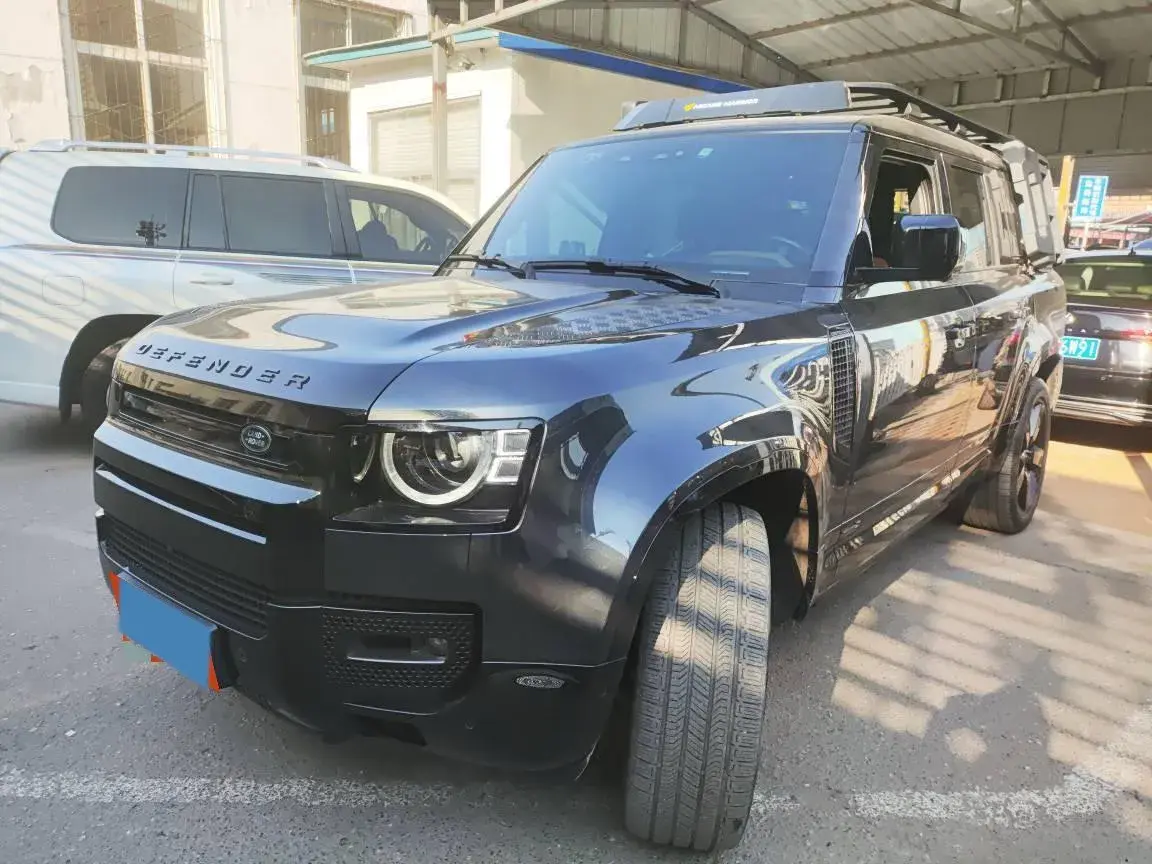 2023 Land Rover Defender 3.0T 400HP L6 8AT