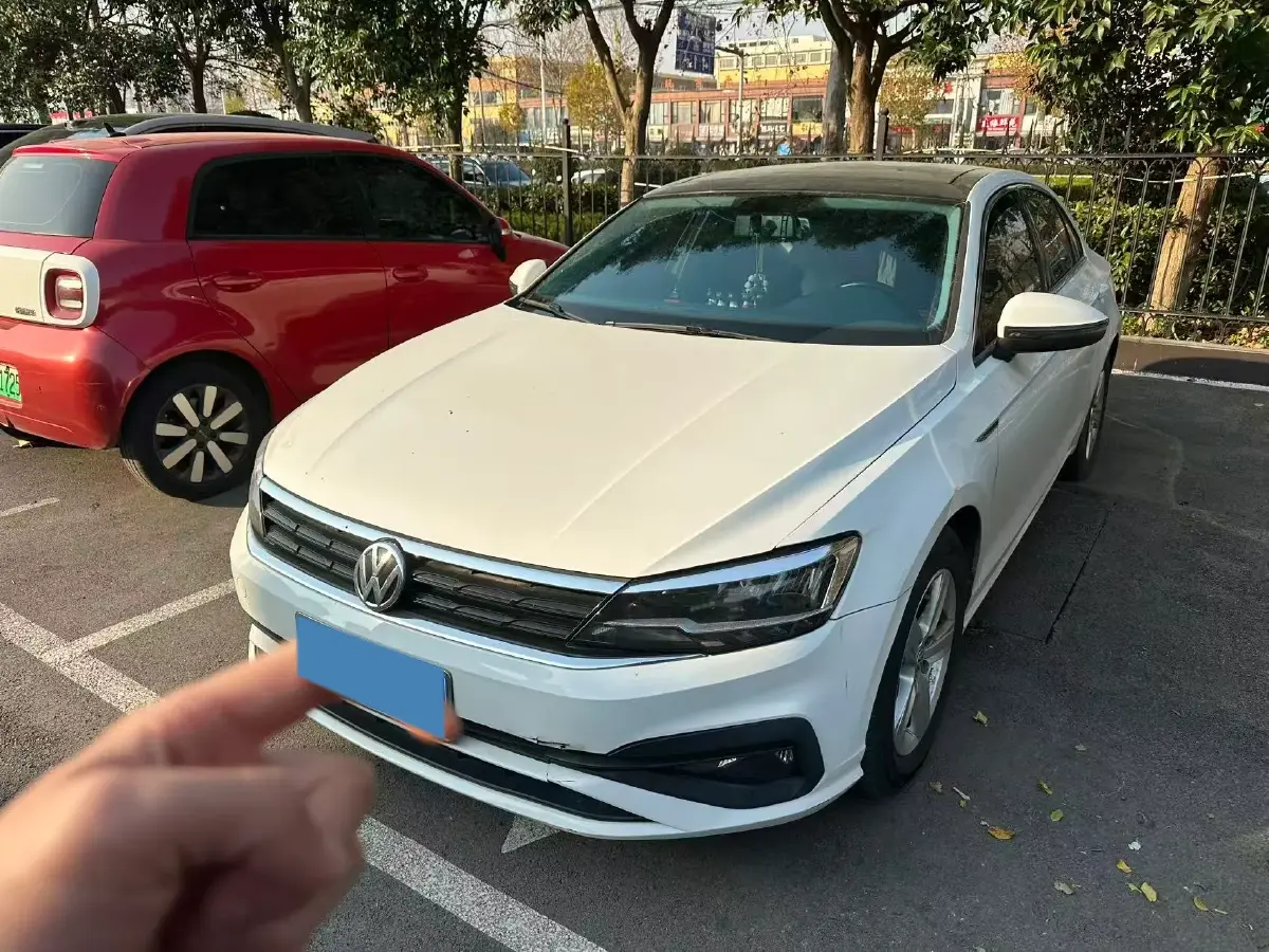 2019 Volkswagen T-Cross 1.4T 150HP L4 7DCT