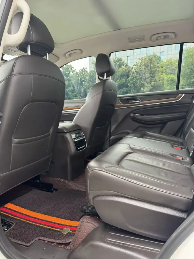 2019 Roewe RX8 2.0T 222HP L4 6AT,autocango,china used car exporter,china ev exporter,chinese used car exporter,chinese used ev exporter