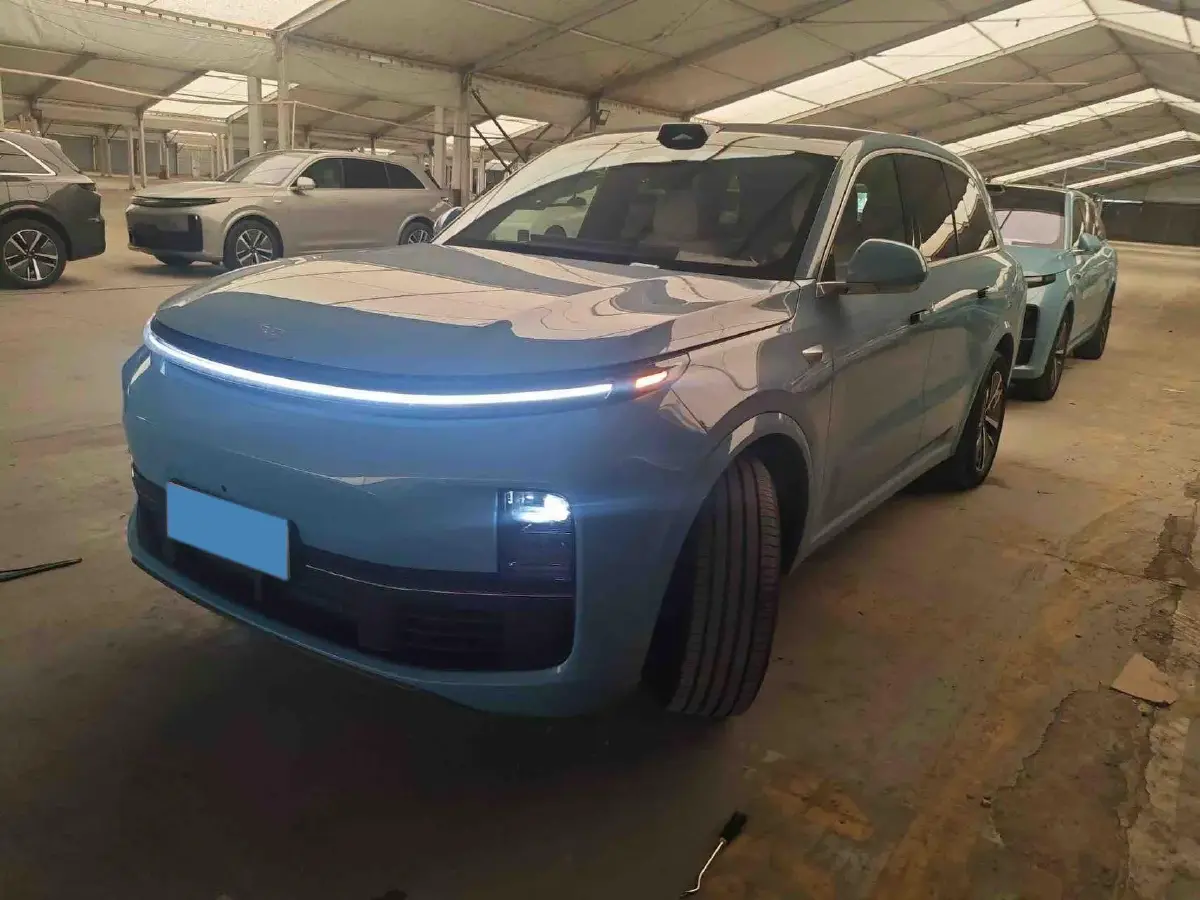 2024 Toyota Granvia 2.5L 189HP L4 E-CVT Hybrid